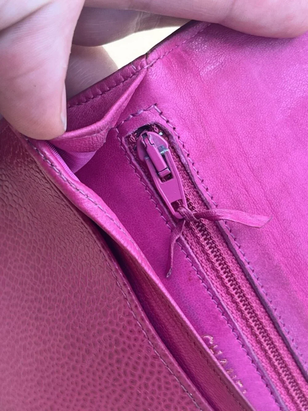 CHANEL authentic compact